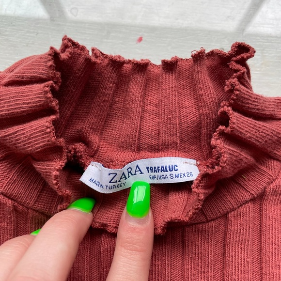 Zara Long Sleeve - Picture 3 of 3